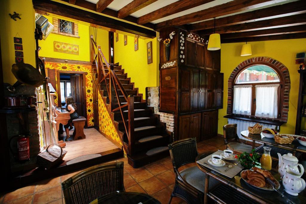 בית הארחה סוטו דה קנגס 	Casa Ortiz מראה חיצוני תמונה